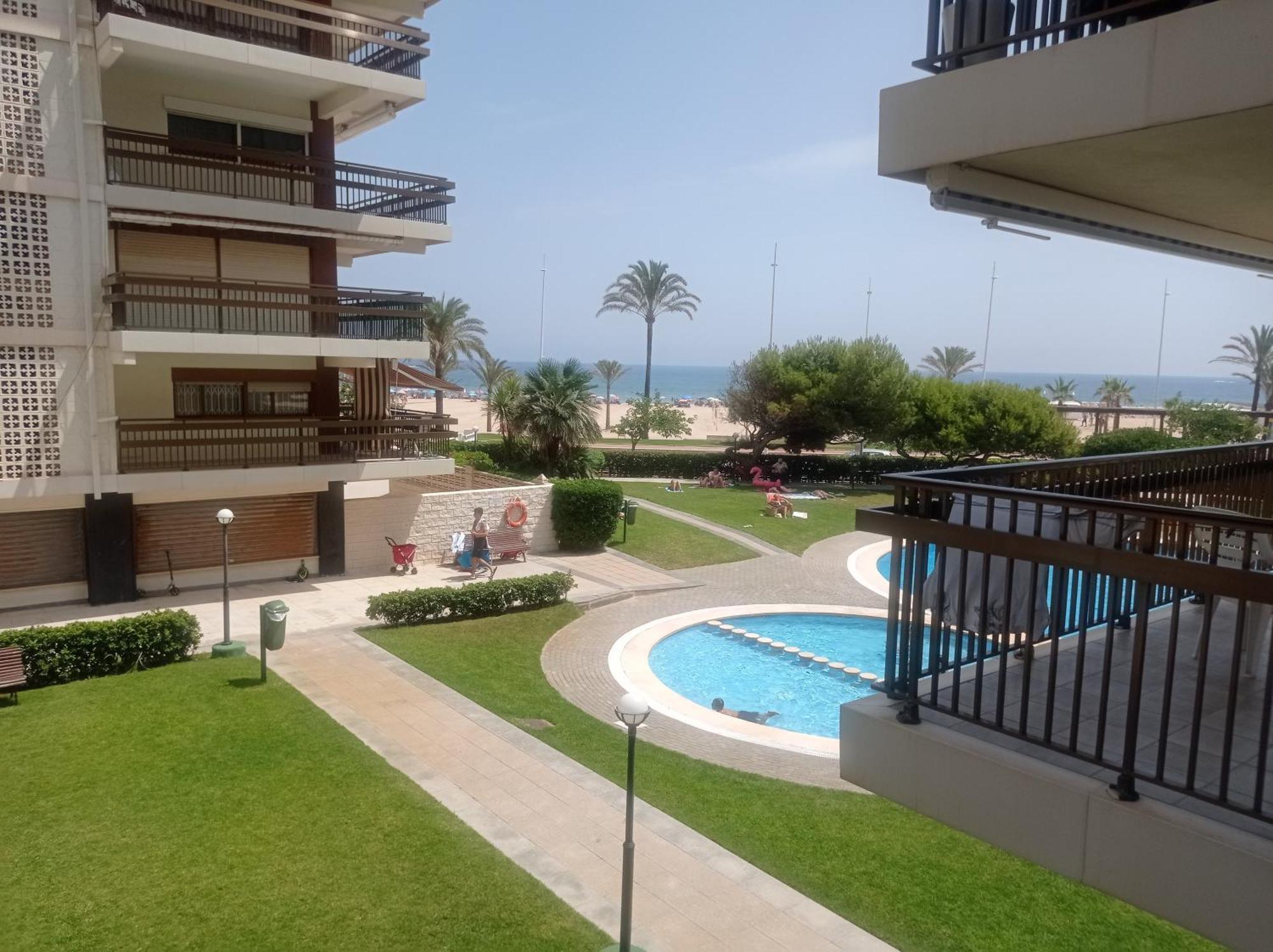 Manila Solo Familias Serviplaya Gandia Exterior photo